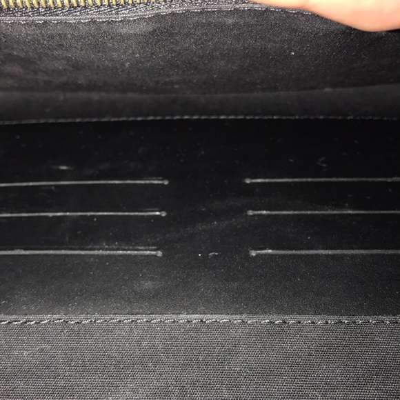 Louis Vuitton Louise clutch patent - Picture 6 of 6